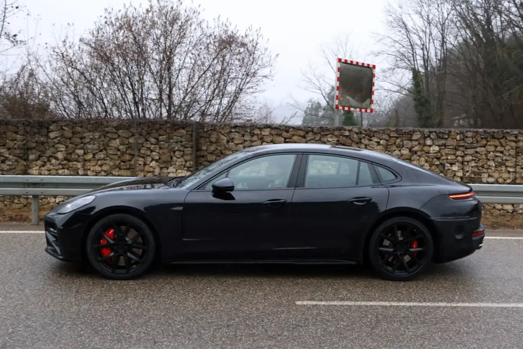 Porsche Panamera 2026 restyling 6 Motor16