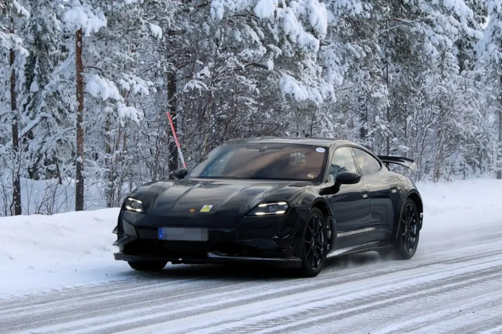 Porsche Taycan GT4 RS 2 Motor16