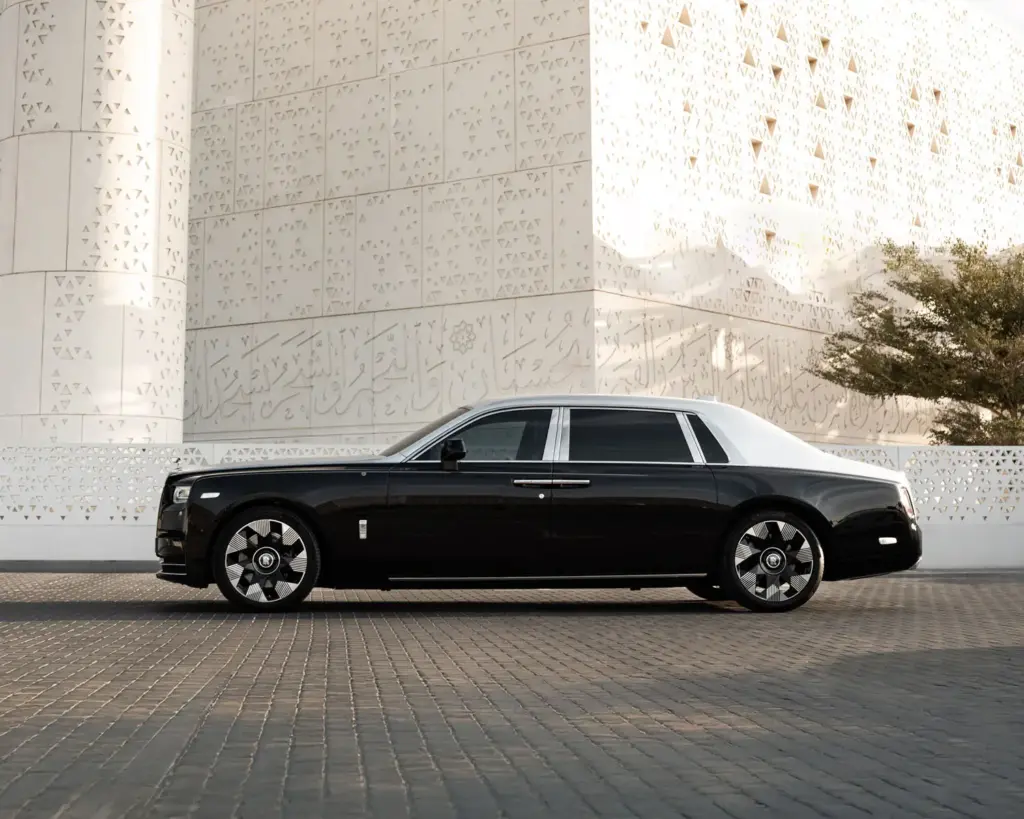 ROLLS ROYCE PHANTOM ARABESQUE 8 Motor16