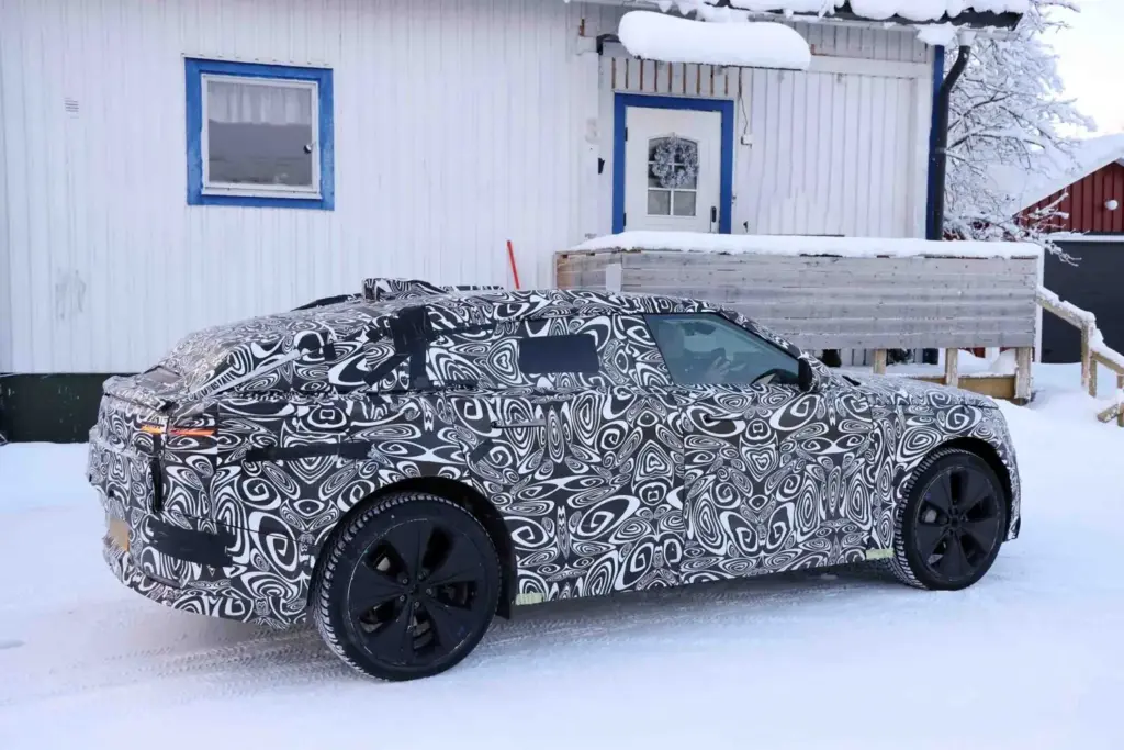 Range Rover Velar EV 2 Motor16