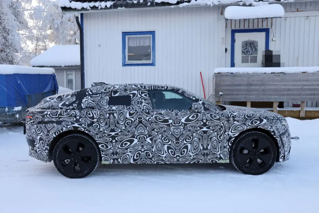 Range Rover Velar EV 4 Motor16