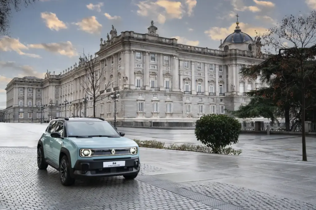 Renault 4 E-Tech Madrid 2026 (19)