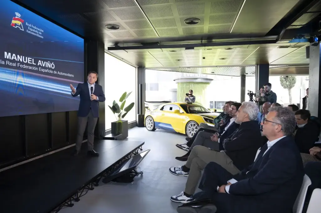 Renault Competicion 2026 2 Motor16