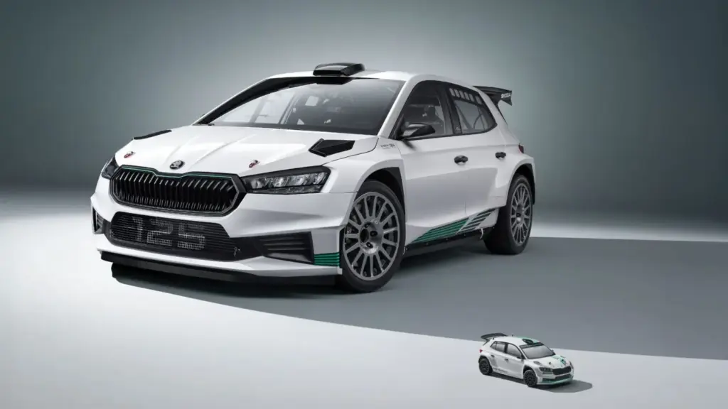 SKODA FABIA RALLY2 125 ANIVERSARIO 1 Motor16