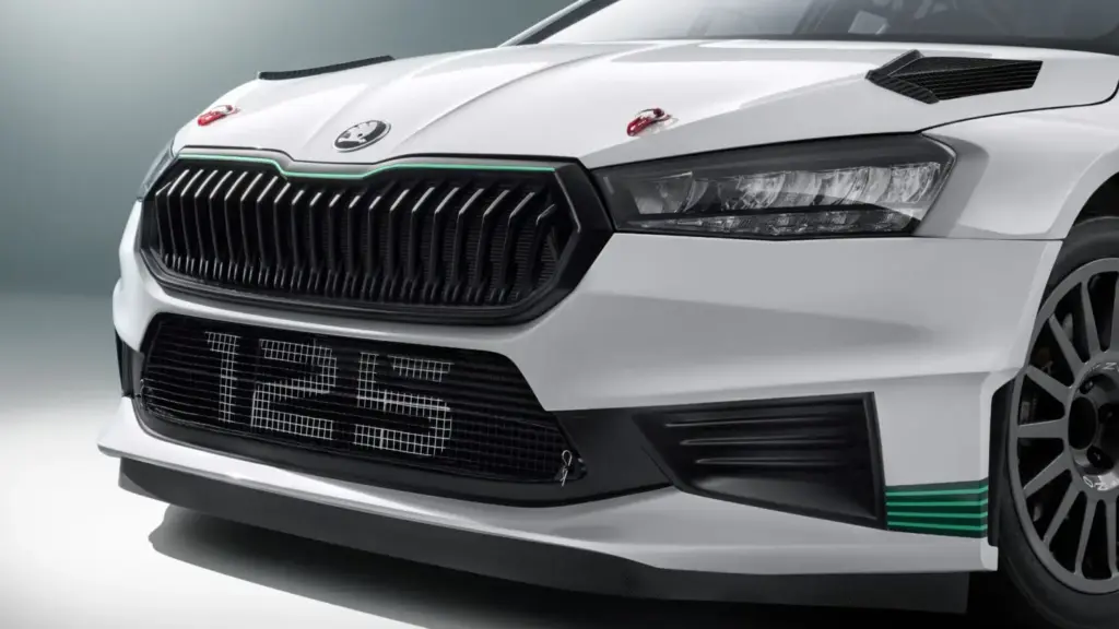 SKODA FABIA RALLY2 125 ANIVERSARIO 7 Motor16