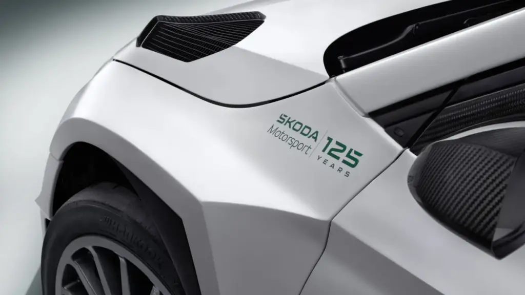 SKODA FABIA RALLY2 125 ANIVERSARIO 9 Motor16