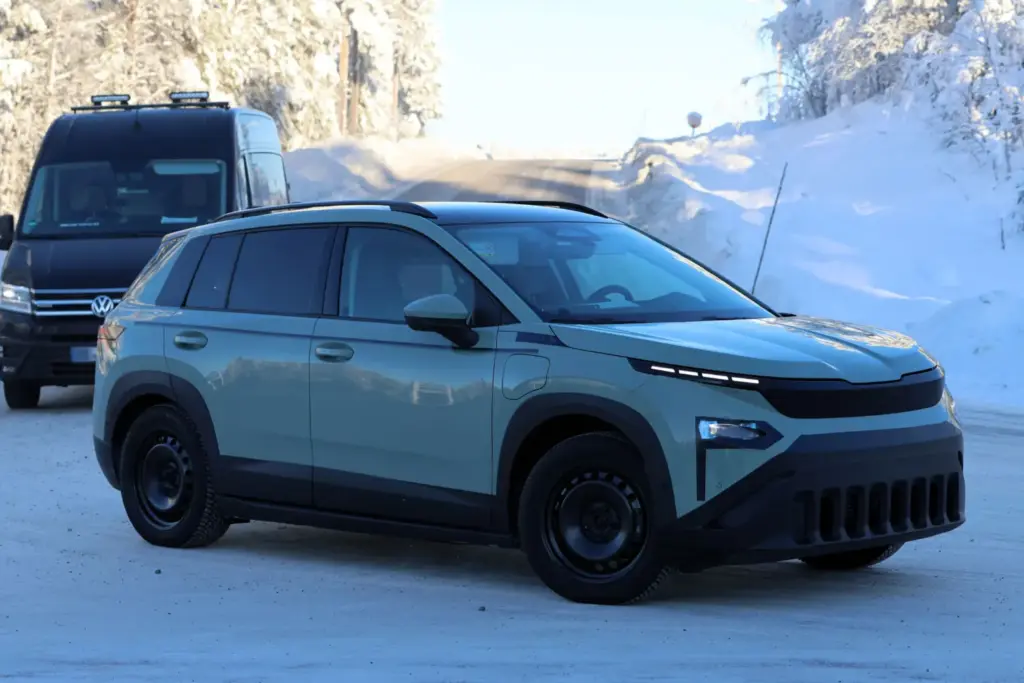 Skoda Epiq 2026 espia 7 Motor16