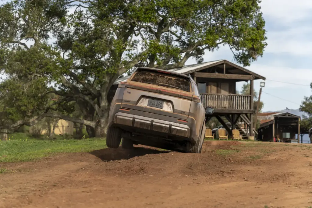 TOYOTA BZ WOODLAND 17 Motor16