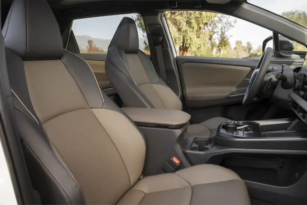 TOYOTA BZ WOODLAND 19 Motor16