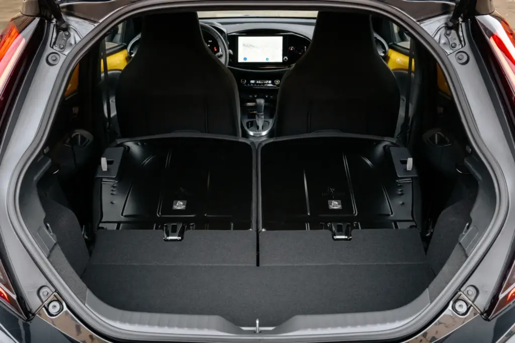 Toyota Aygo X Cross Hybrid 2026 8 Motor16