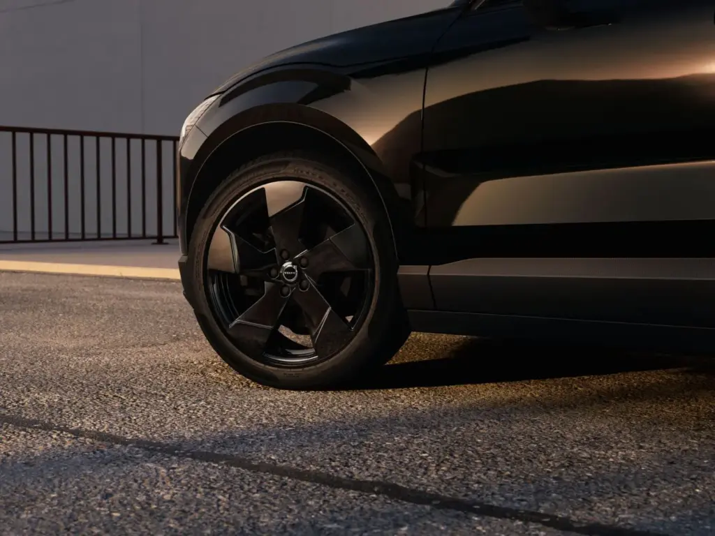 VOLVO EX30 2026 10 Motor16