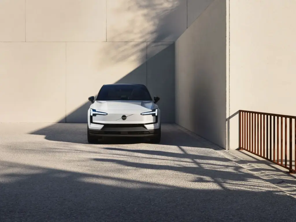 VOLVO EX30 2026 6 Motor16