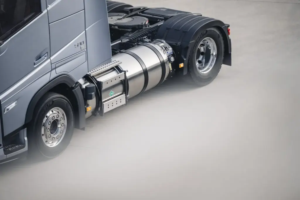 Los camiones de gas de Volvo Trucks llegan a una cifra redonda 3 Motor16 VOLVO TRUCK DE GAS 4 Motor16