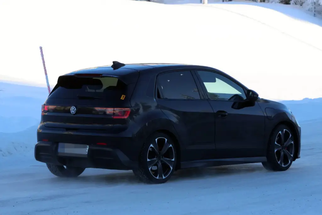 El Volkswagen ID. Polo GTI también visita la nieve 16 Motor16 VW ID Polo GTI 14 Motor16