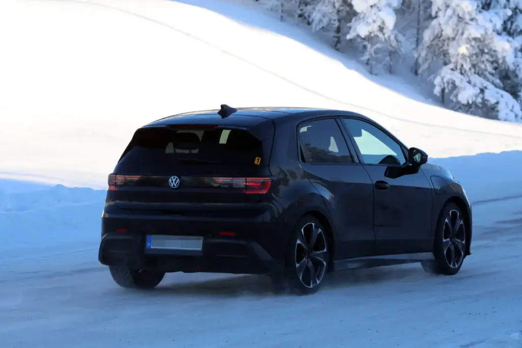 El Volkswagen ID. Polo GTI también visita la nieve 2 Motor16 VW ID Polo GTI 15 Motor16