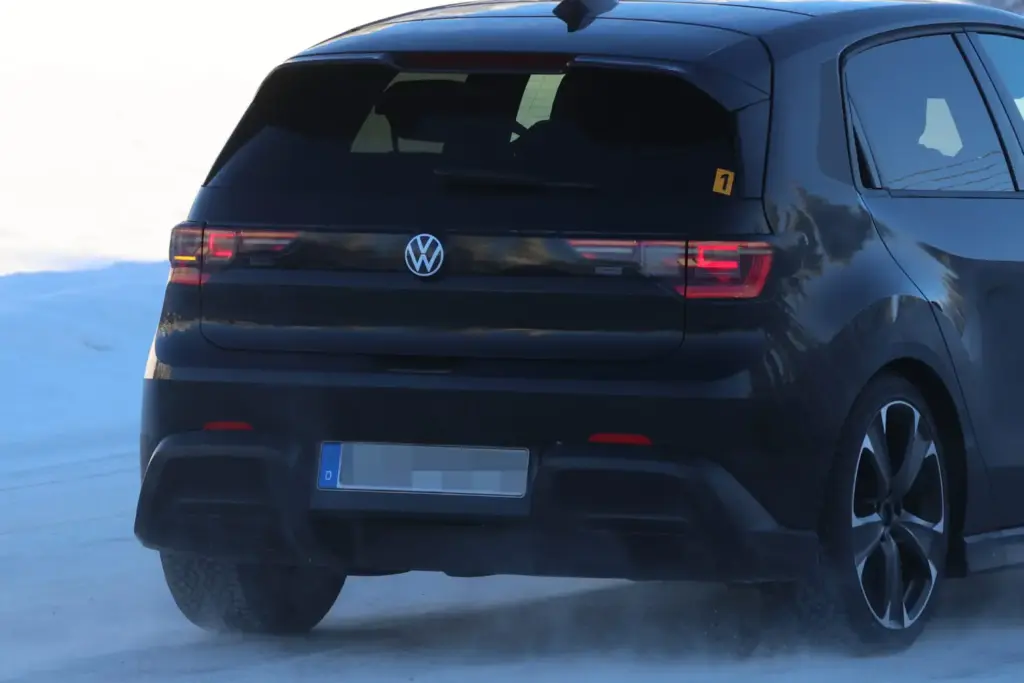 El Volkswagen ID. Polo GTI también visita la nieve 19 Motor16 VW ID Polo GTI 18 Motor16