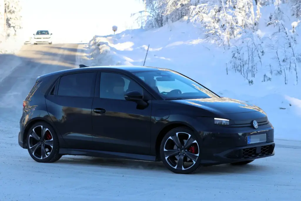 El Volkswagen ID. Polo GTI también visita la nieve 7 Motor16 VW ID Polo GTI 5 Motor16