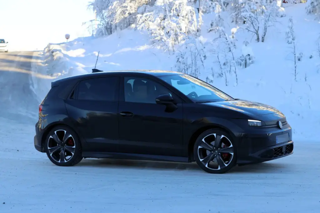 El Volkswagen ID. Polo GTI también visita la nieve 8 Motor16 VW ID Polo GTI 6 Motor16