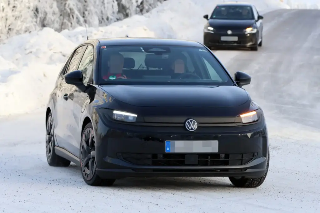 El Volkswagen ID. Polo pierde el camuflaje... y viene con sorpresa 14 Motor16 VW ID Polo Sportline 2 Motor16