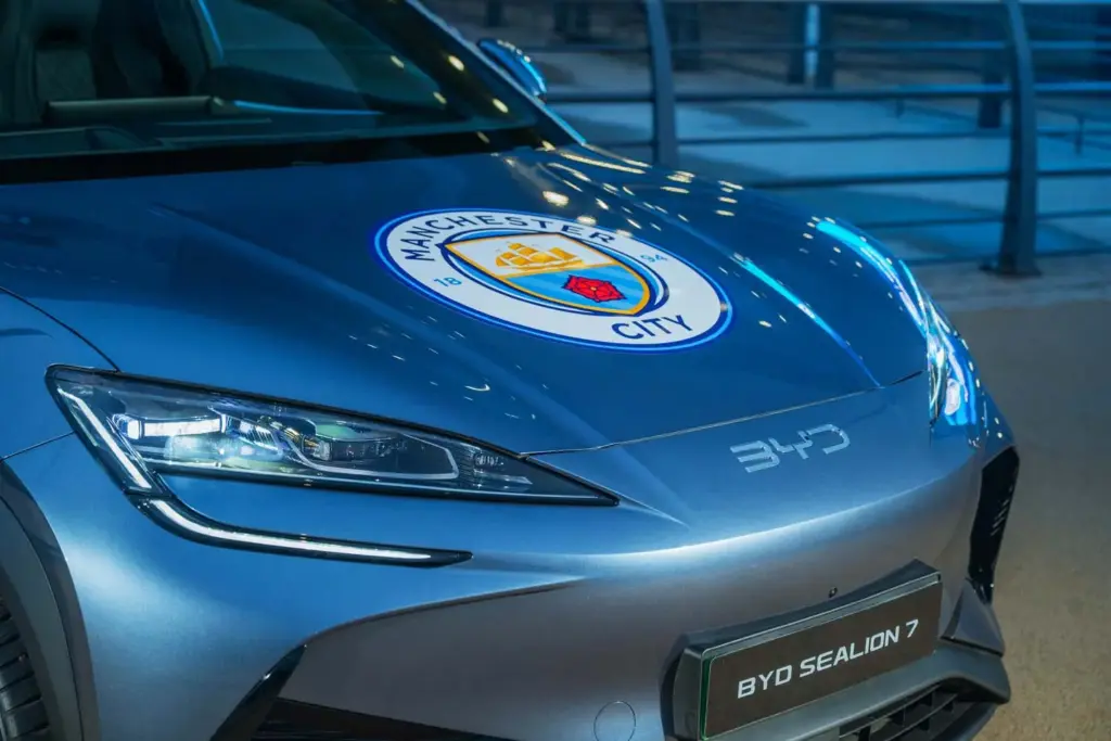 Vehiculos BYD Etihad Stadium MANCHESTER CITY 4 Motor16