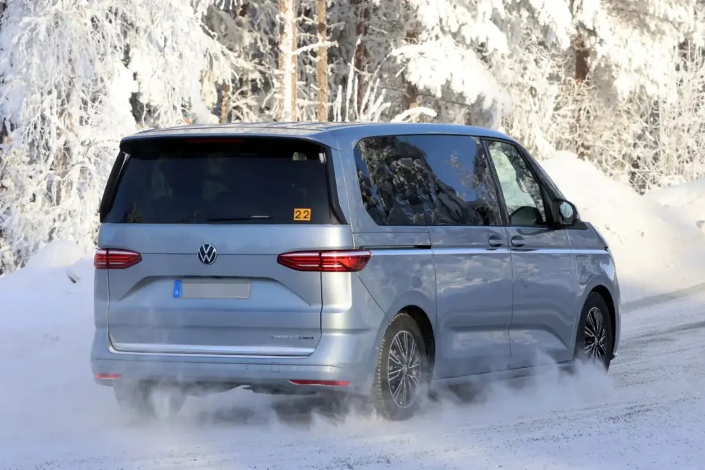 Volkswagen Multivan 2027 12 Motor16
