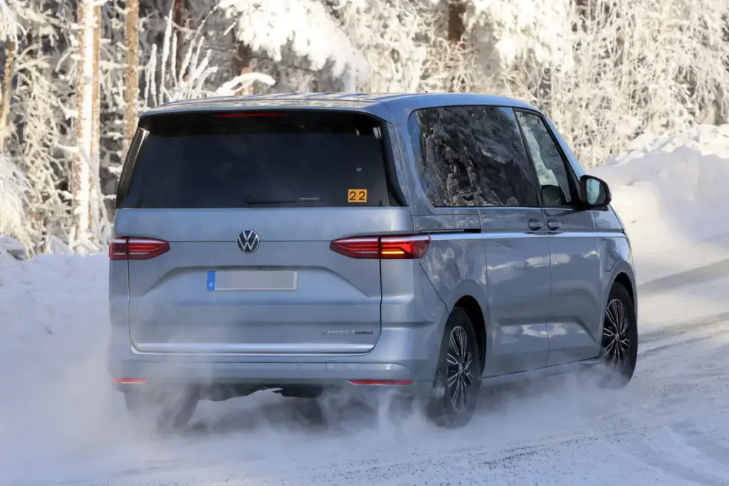 Volkswagen Multivan 2027 13 Motor16