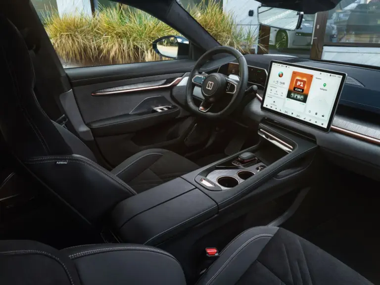 El Zeekr 7GT estrena tecnología china con ADAS, conectividad 5G y OTA para rivalizar con BMW y Mercedes