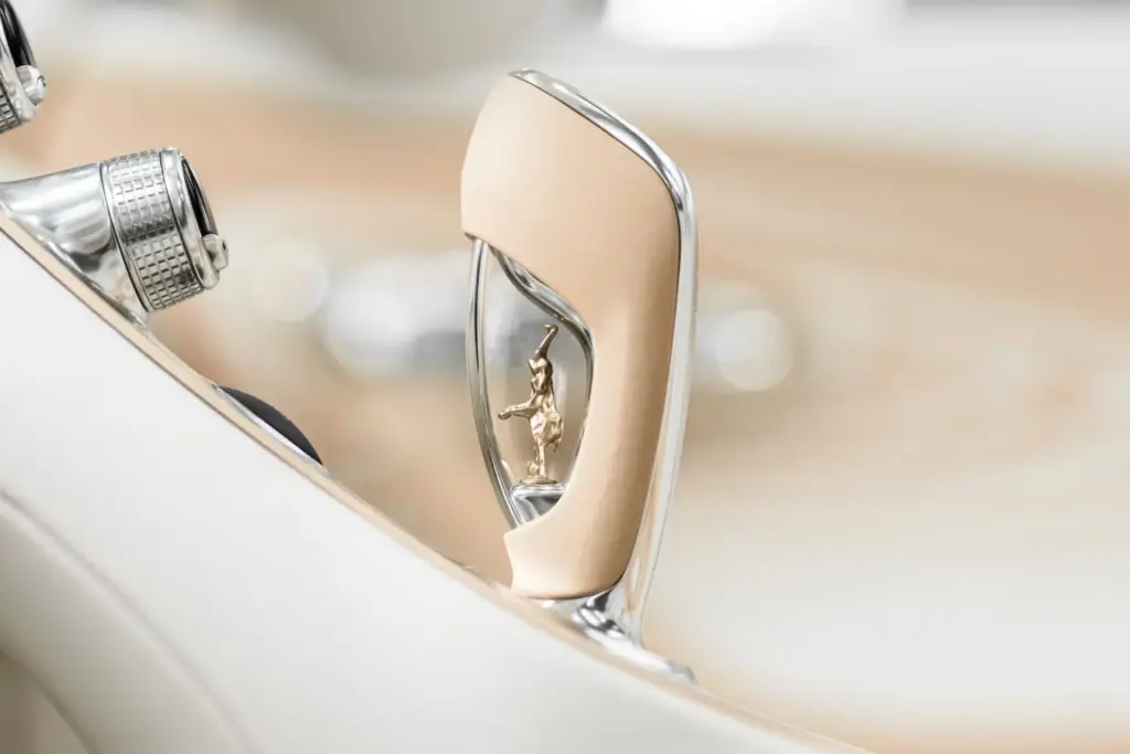 bugatti mistral w16 2026 sur mesure la perle rare 16 Motor16