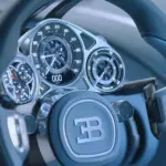 Bugatti Tourbillon: el hipercoche con un reloj suizo de 650 piezas en el cuadro de mandos