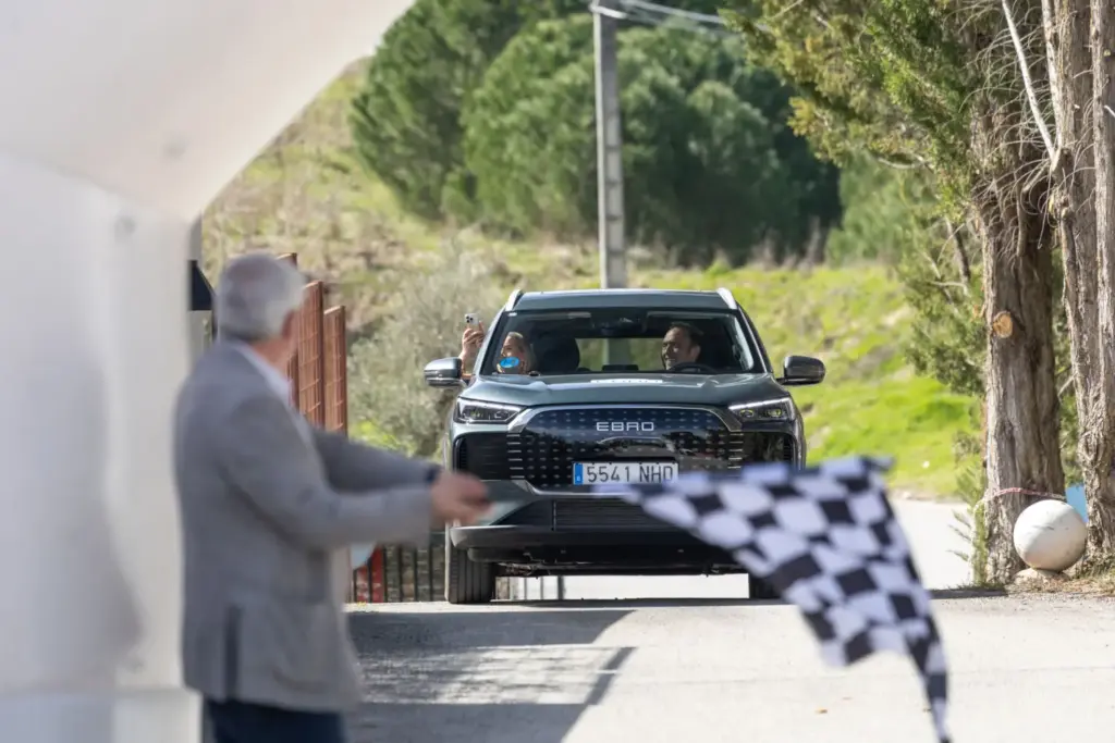 Ebro s800 PHEV, a prueba: Un gran SUV familiar con etiqueta Cero