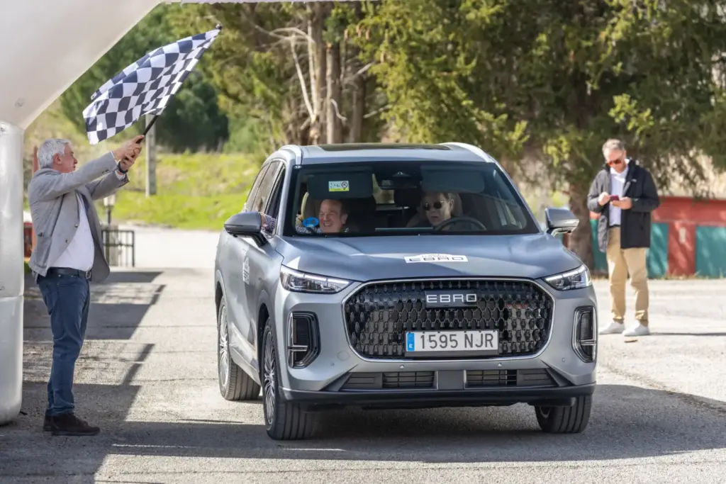 Ebro s800 PHEV, a prueba: Un gran SUV familiar con etiqueta Cero