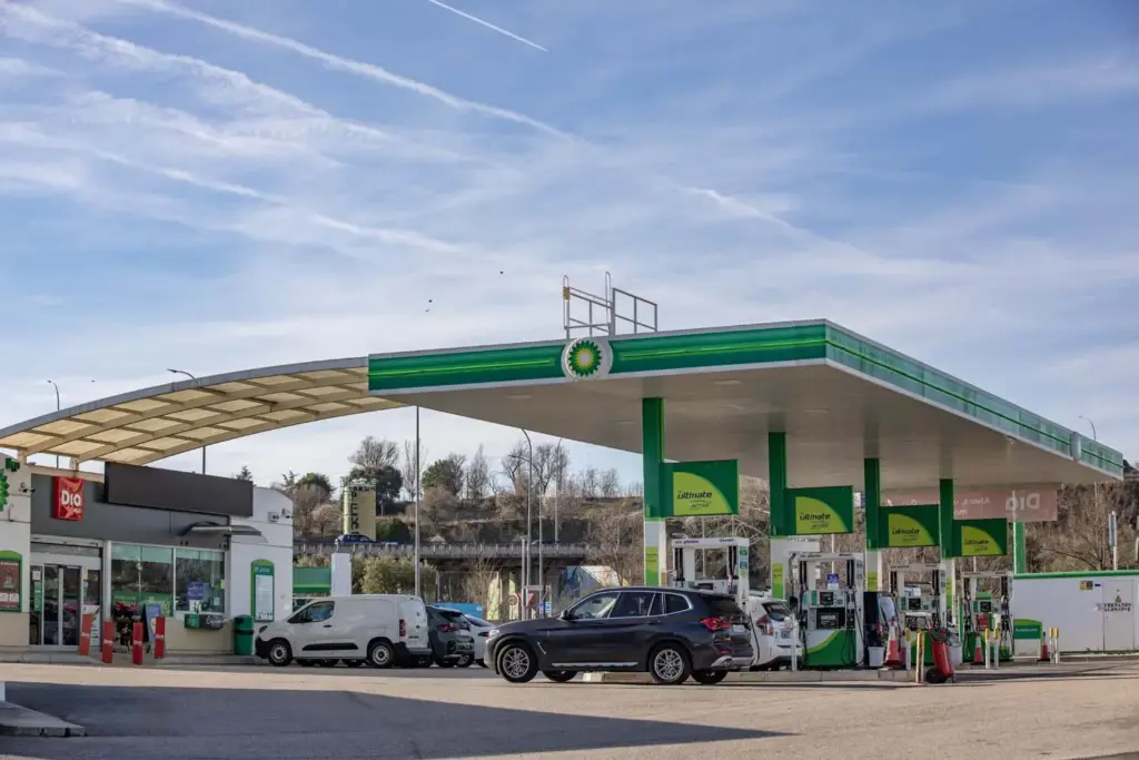 estacion servicio gasolinera bp1 Motor16