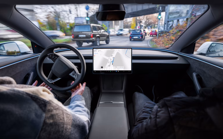 Conducción autónoma en la UE: el TCMV decide el 30 de junio sobre el FSD de Tesla