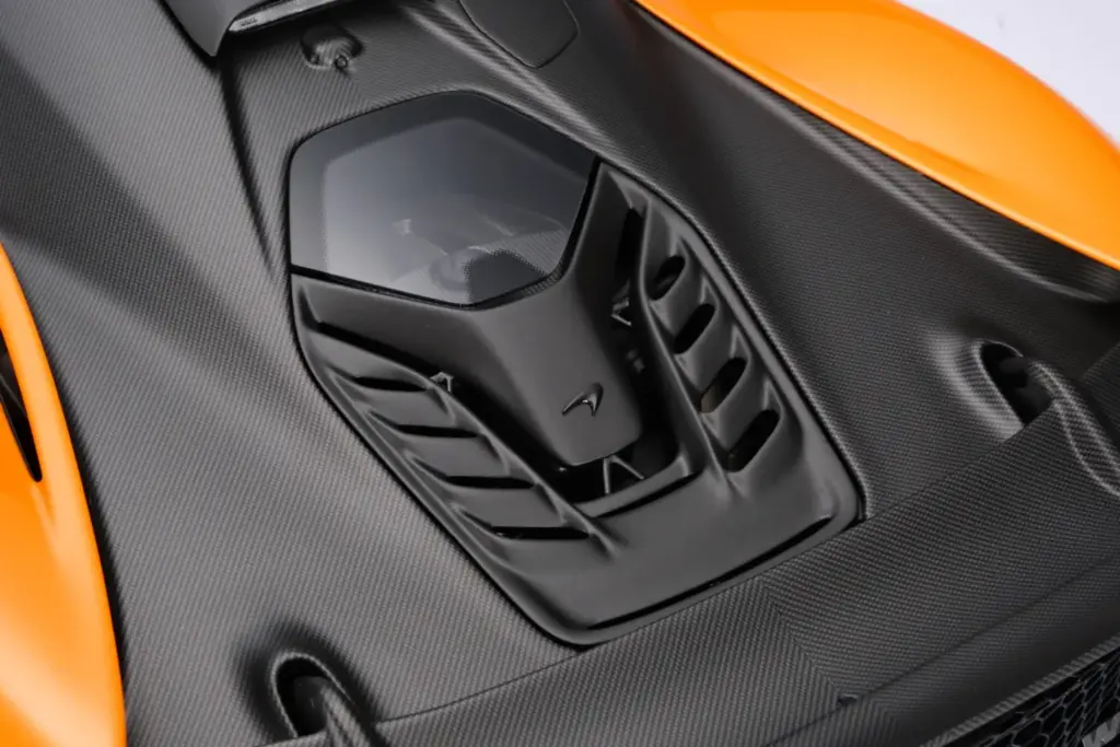 Este McLaren W1 cuesta sólo 17.995 euros. Obviamente, tiene truco