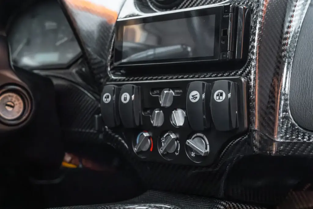 mosler mt900s 2004 19 Motor16