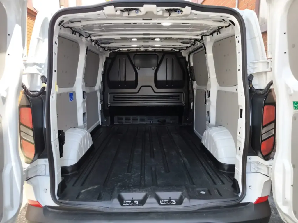 Prueba de Ford Transit Custom Van PHEV L1 Trend: Mejor que un diésel