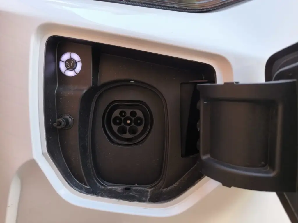 Prueba de Ford Transit Custom Van PHEV L1 Trend: Mejor que un diésel