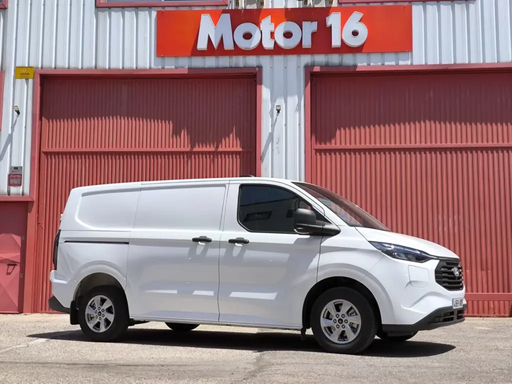 Prueba de Ford Transit Custom Van PHEV L1 Trend: Mejor que un diésel