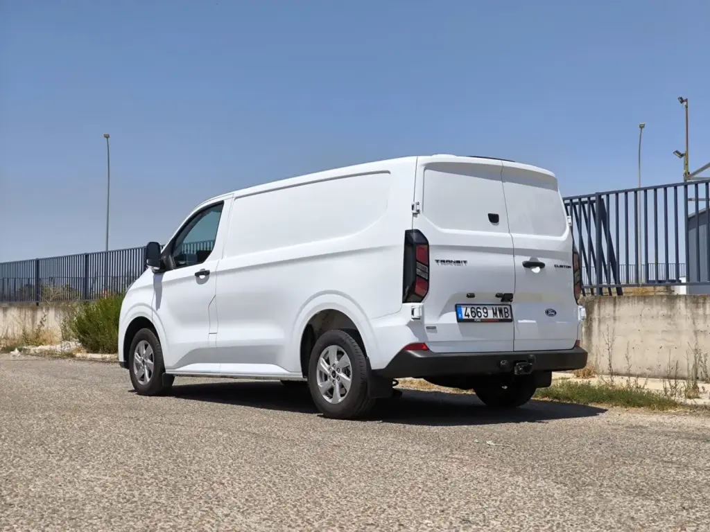 Prueba de Ford Transit Custom Van PHEV L1 Trend: Mejor que un diésel