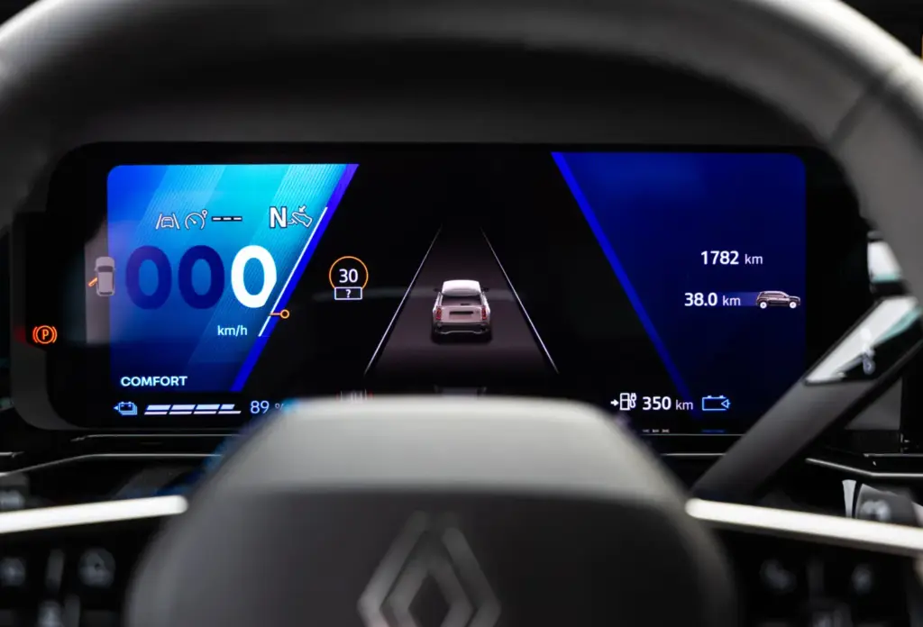 Prueba de Renault 4 E-Tech iconic: Su belleza es su mecánica