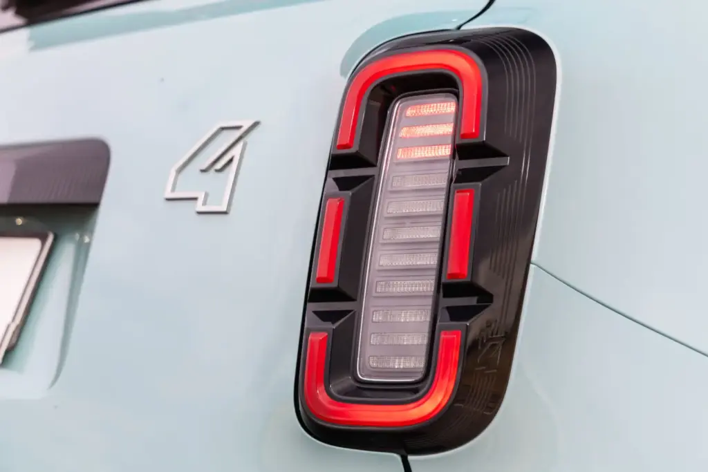 renault 4 e tech iconic prueba motor 16 25 Motor16