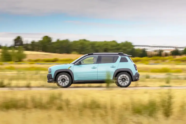 Prueba de Renault 4 E-Tech iconic: Su belleza es su mecánica