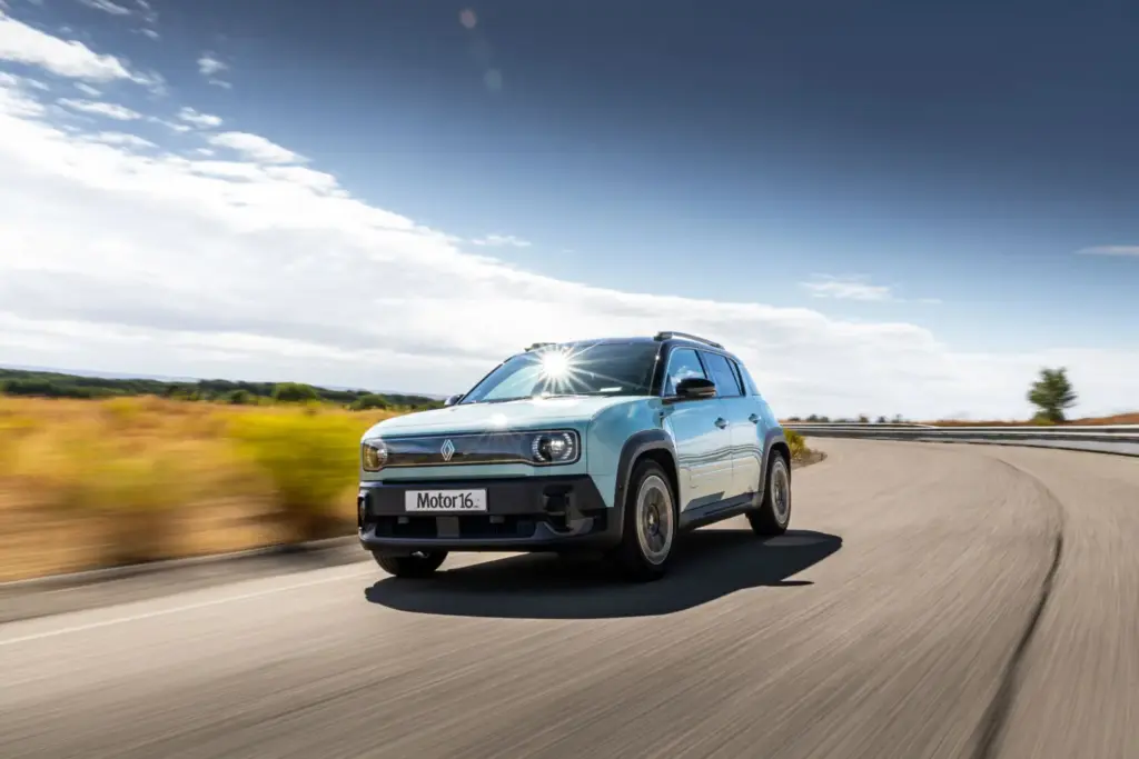renault 4 e tech iconic prueba motor 16 34 Motor16