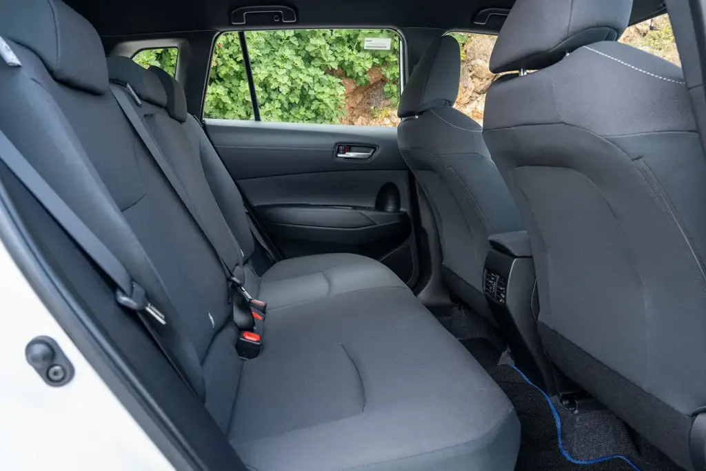 toyota corolla cross gibraltar stockholdings 12 Motor16