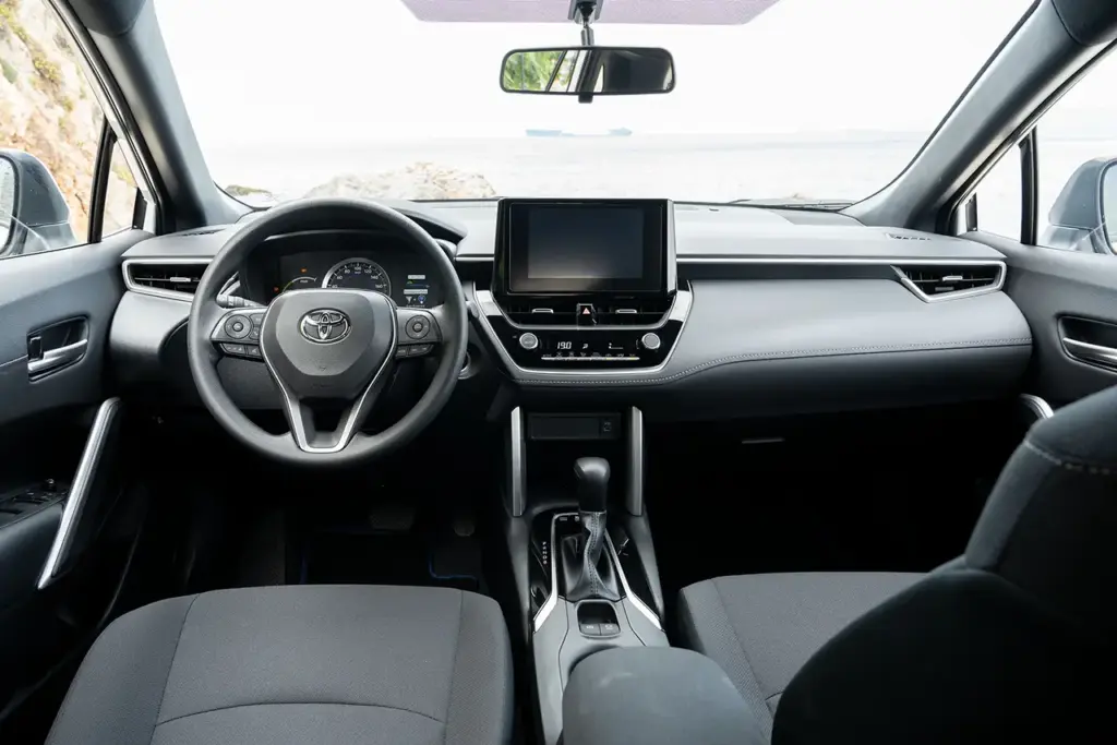 toyota corolla cross gibraltar stockholdings 14 Motor16