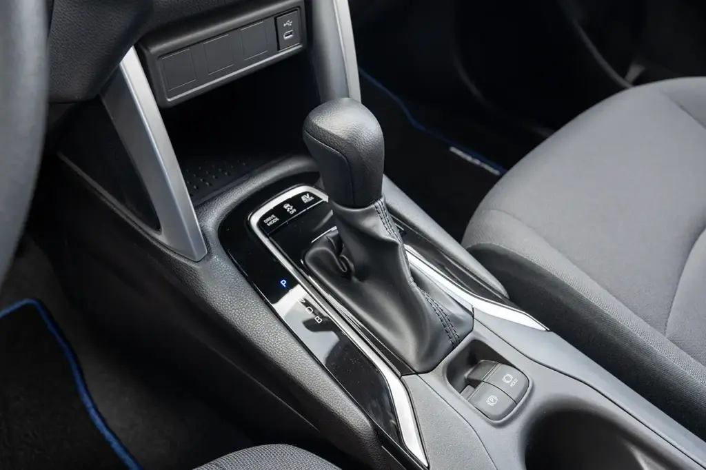 toyota corolla cross gibraltar stockholdings 17 Motor16