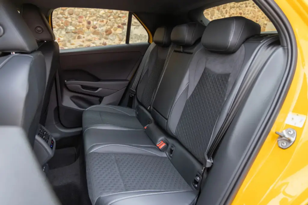 Prueba Volkswagen T-Roc 1.5 eTSI 150 CV: El aprendiz de Golf