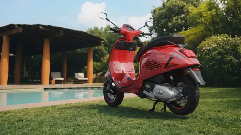 Vespa cumple 80 años y abre su archivo con joyas únicas