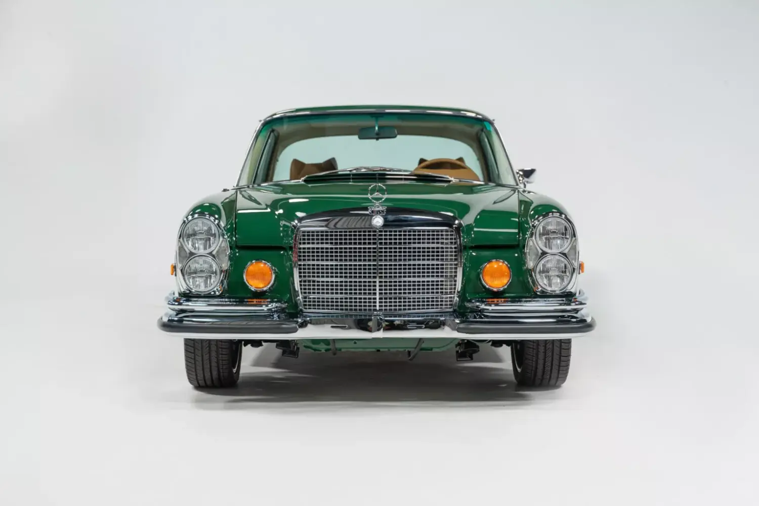 1969-Mercedes-280-SE-Retro-Designs-25.we