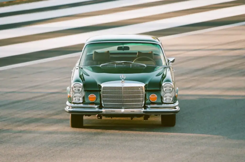 1969 Mercedes 280 SE Retro Designs 3 Motor16